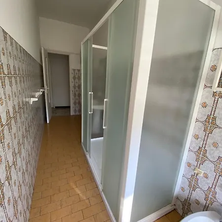 La Milonga 2 - Affito - - Bano Y Cocina Compartida Camping Genua
