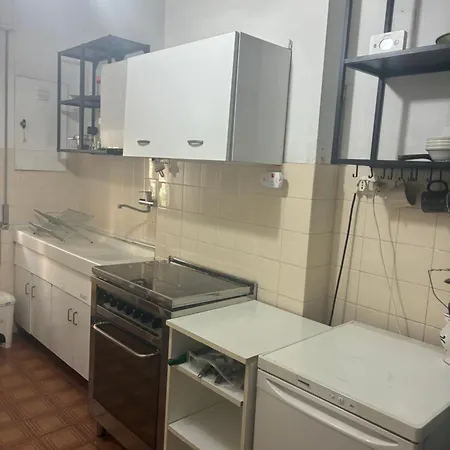 La Milonga 2 - Affito - - Bano Y Cocina Compartida * Genova